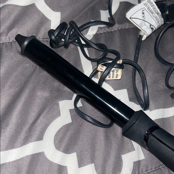 Black Curling Iron - Picture 2 of 2